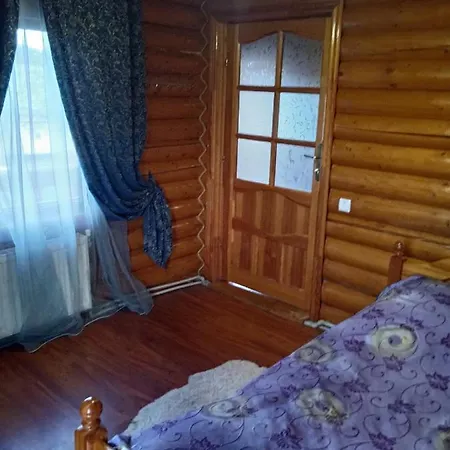 Затишне Гніздечко Guest house Mykulychyn