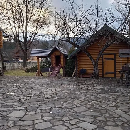 Затишне Гніздечко * 미쿨리친
