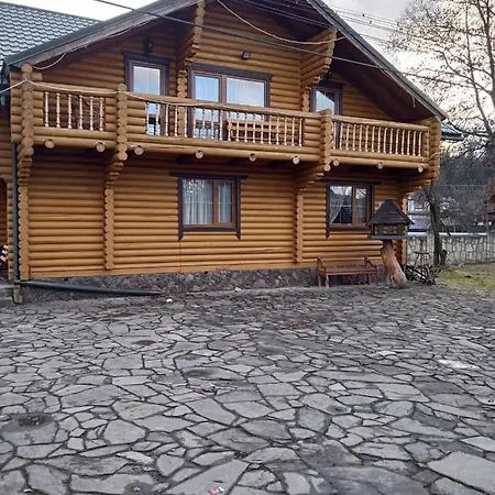 Затишне Гніздечко 미쿨리친
